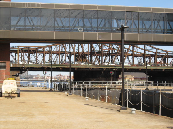 Bridges and skywalks